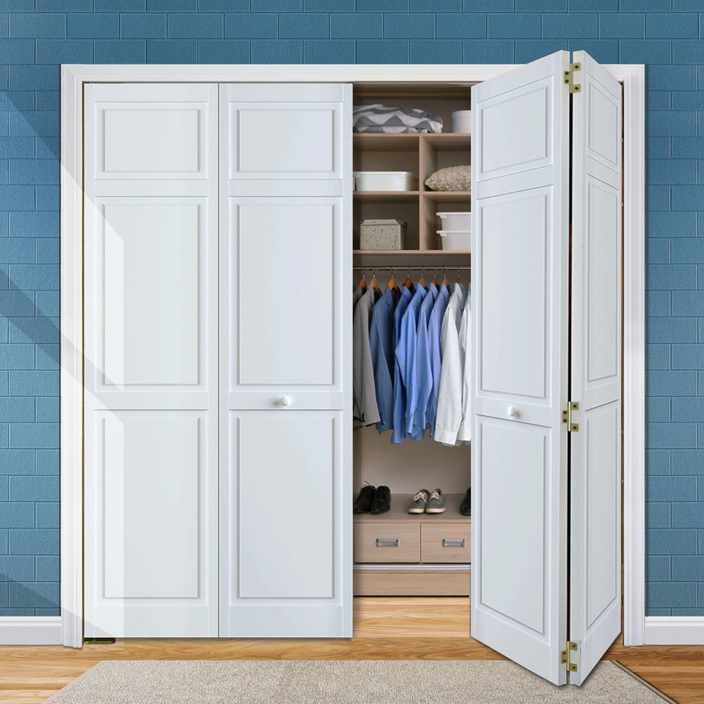 Example of a mid-sized classic gender-neutral walk-in closet design in Baltimore