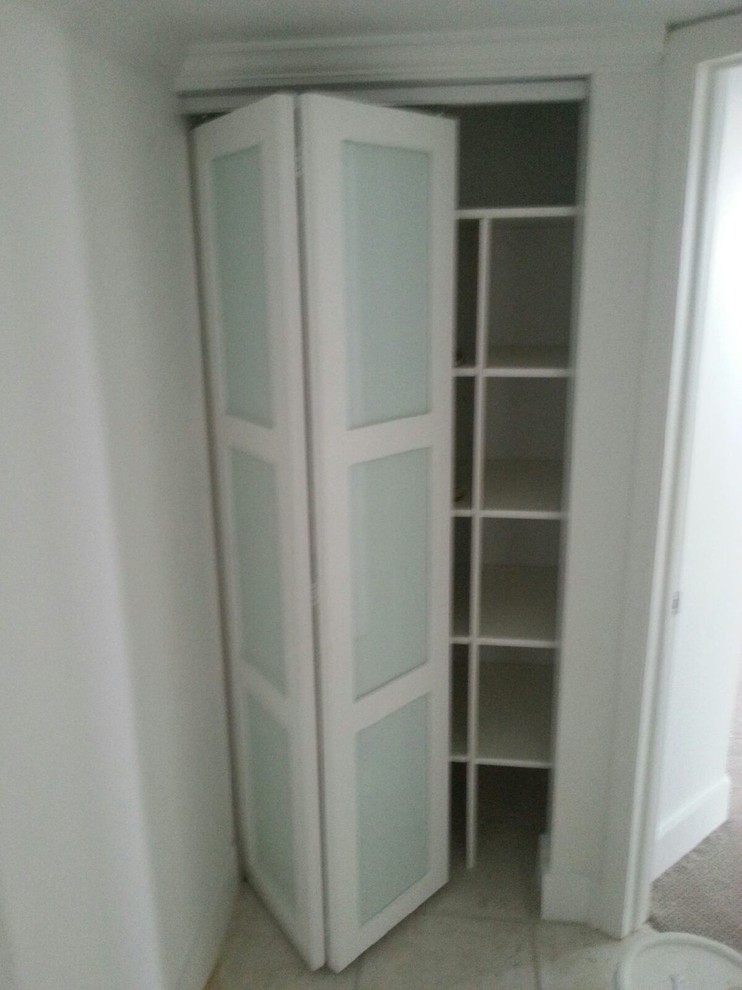 Example of a trendy closet design in Miami