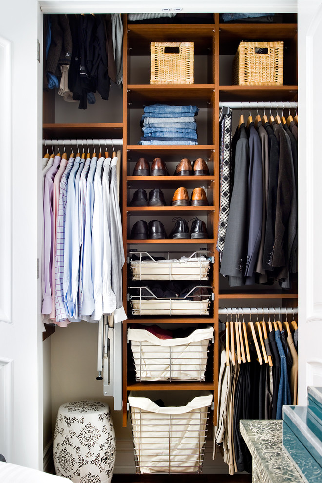 Example of an eclectic closet design in Toronto