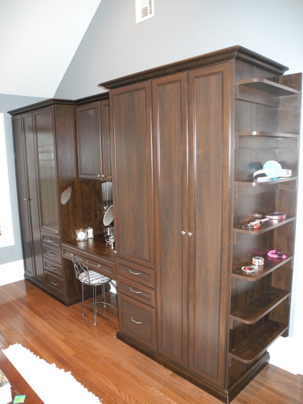 Built In Vanity and Dressing Area Traditional Closet New York