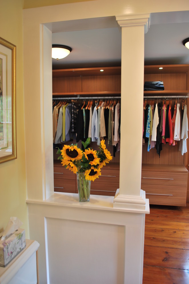 Example of a trendy closet design in Boston