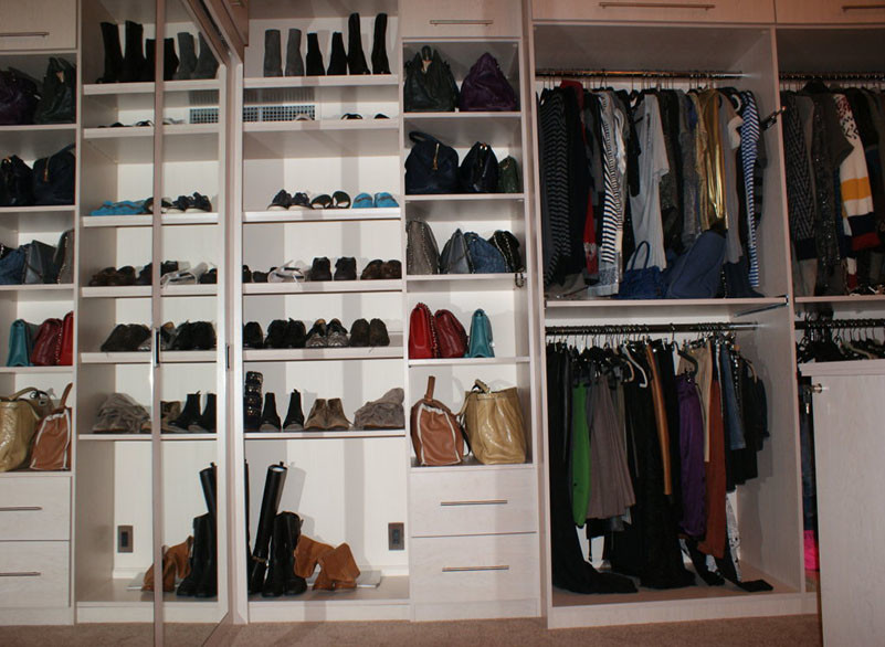 Captiva Maple Walk-in Closet & Dressing Room - Traditional - Wardrobe ...