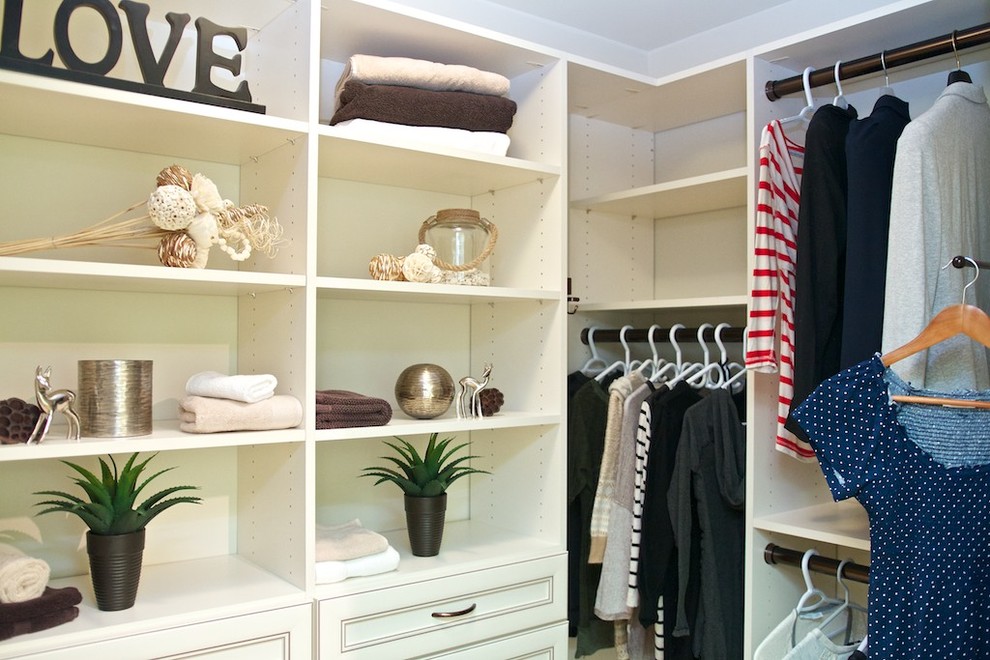 Chantal and Yannick Traditional Closet Toronto by CLOSET ENVY
