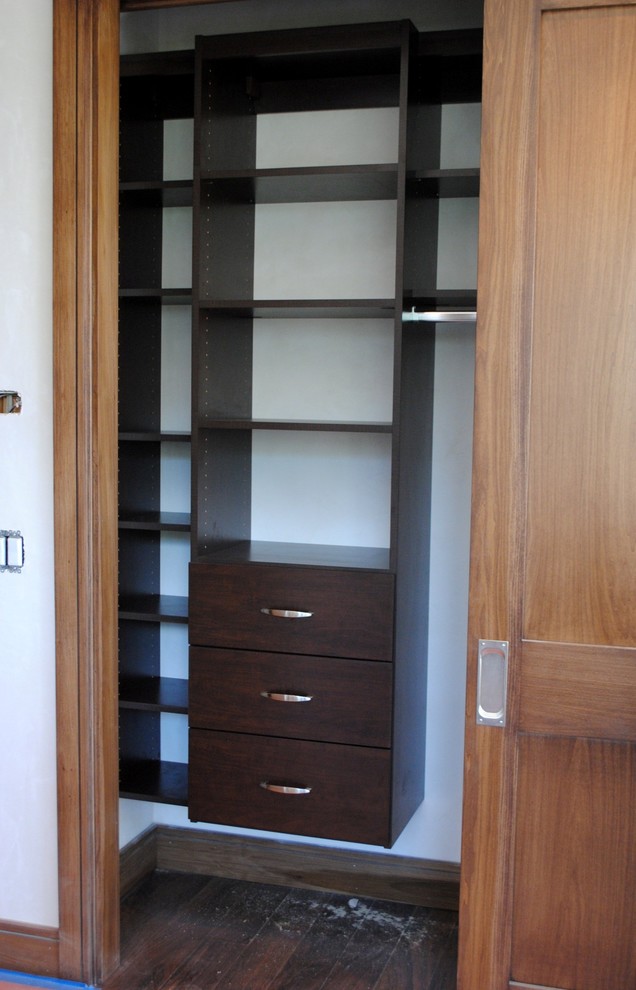 Chocolate Pear closet designs Modern Closet Hawaii by THE MAUI