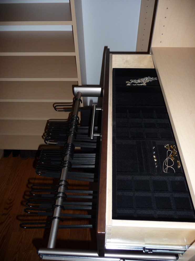 ワシントンD.C.にあるコンテンポラリースタイルのおしゃれな階段の写真