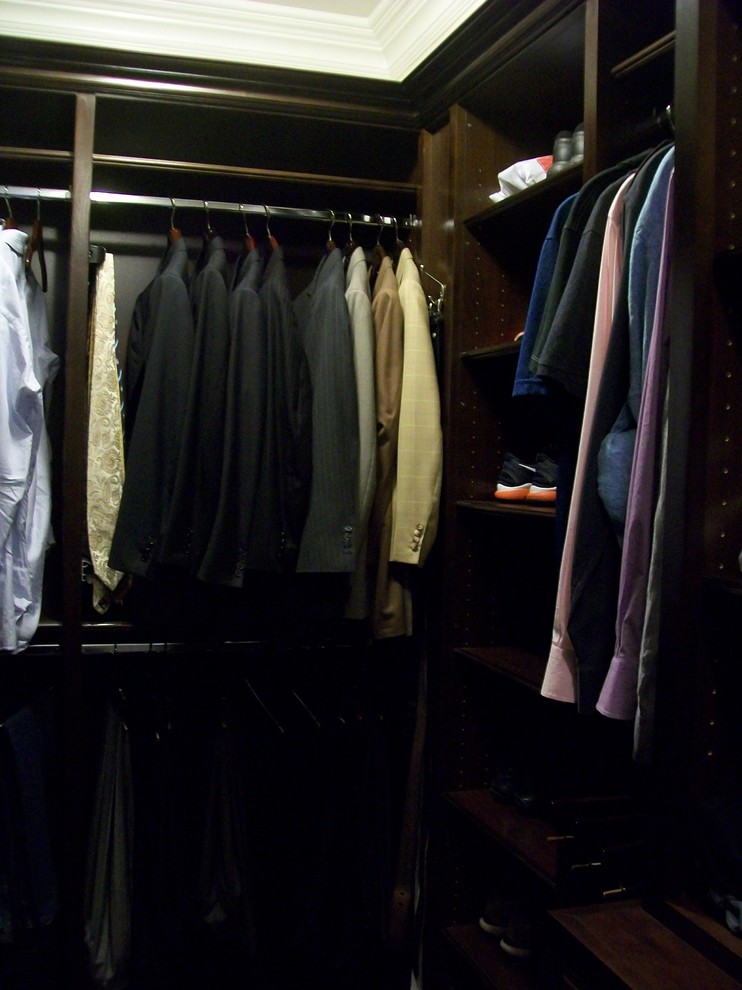 Idéer för att renovera en vintage garderob