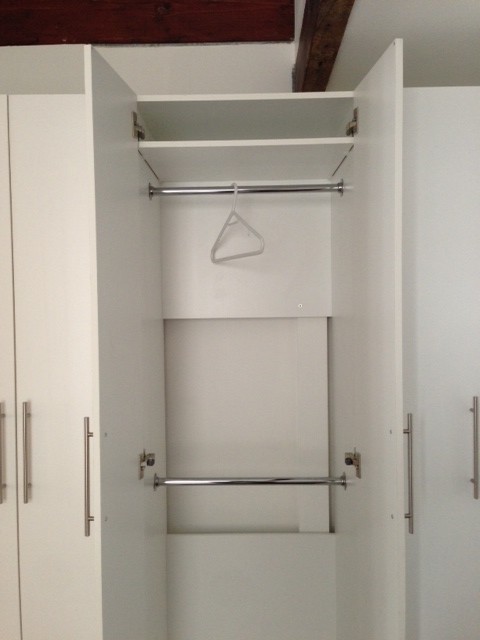 Esempio di armadi e cabine armadio minimalisti