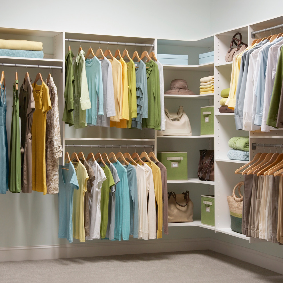Inspiration for a modern closet remodel in Houston