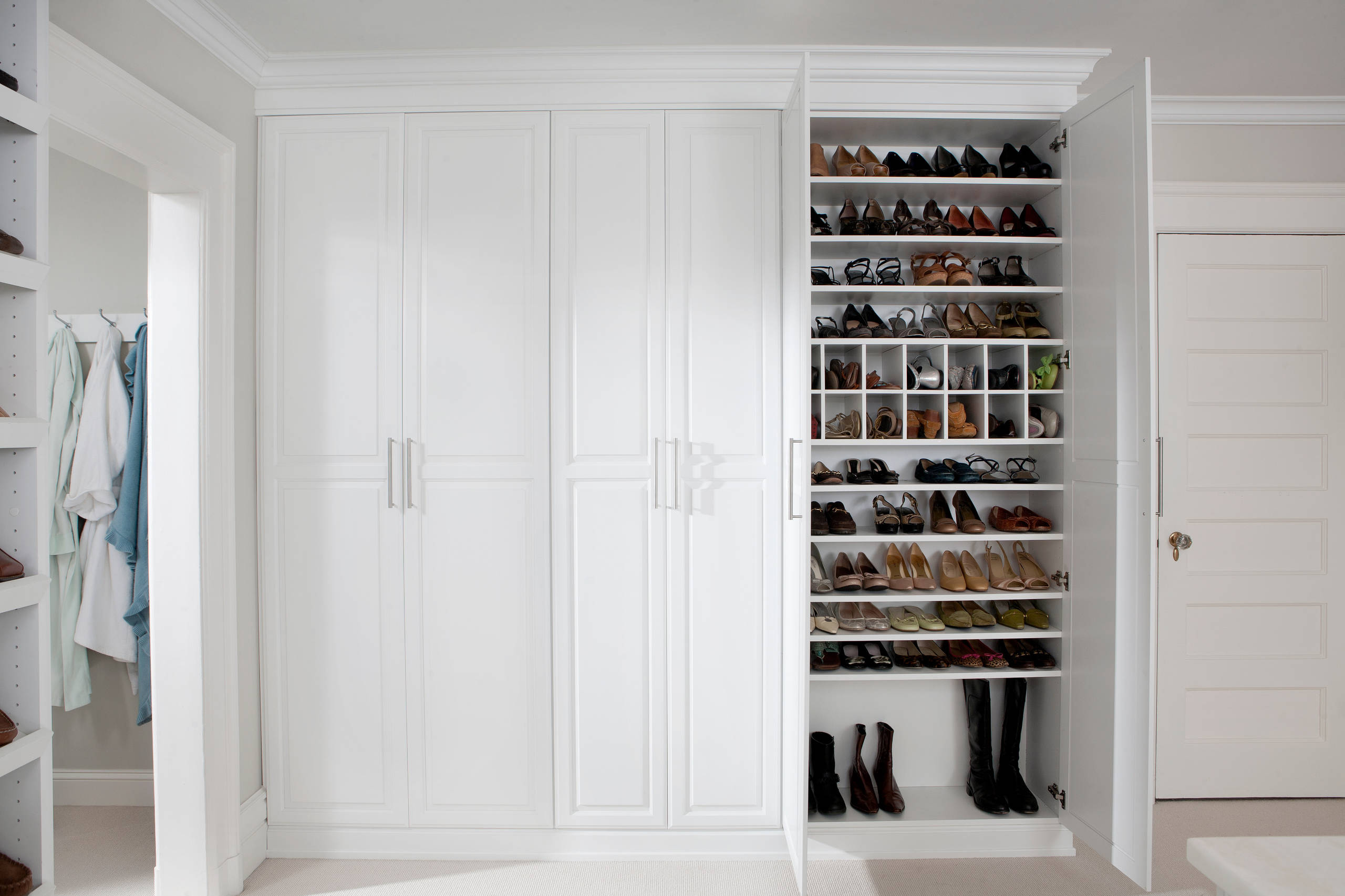 шкаф в коридор с полкой для обуви