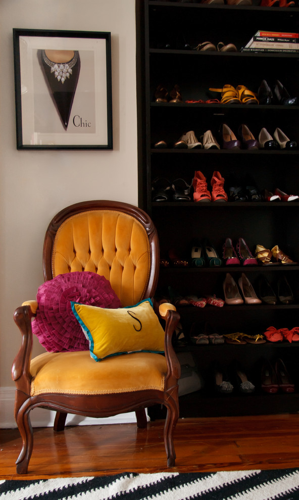 Источник вдохновения для домашнего уюта: гардеробная комната унисекс в стиле фьюжн