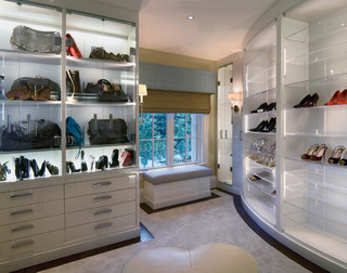 Walk-In Closet Design - Hensley Custom Building Group