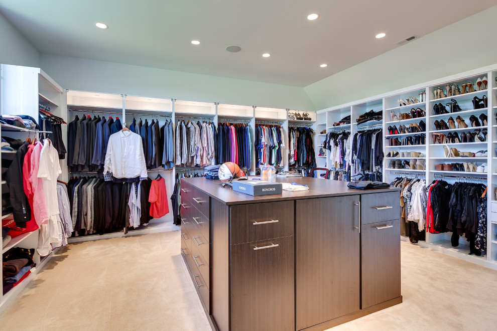 Inspiration for a contemporary closet remodel in DC Metro