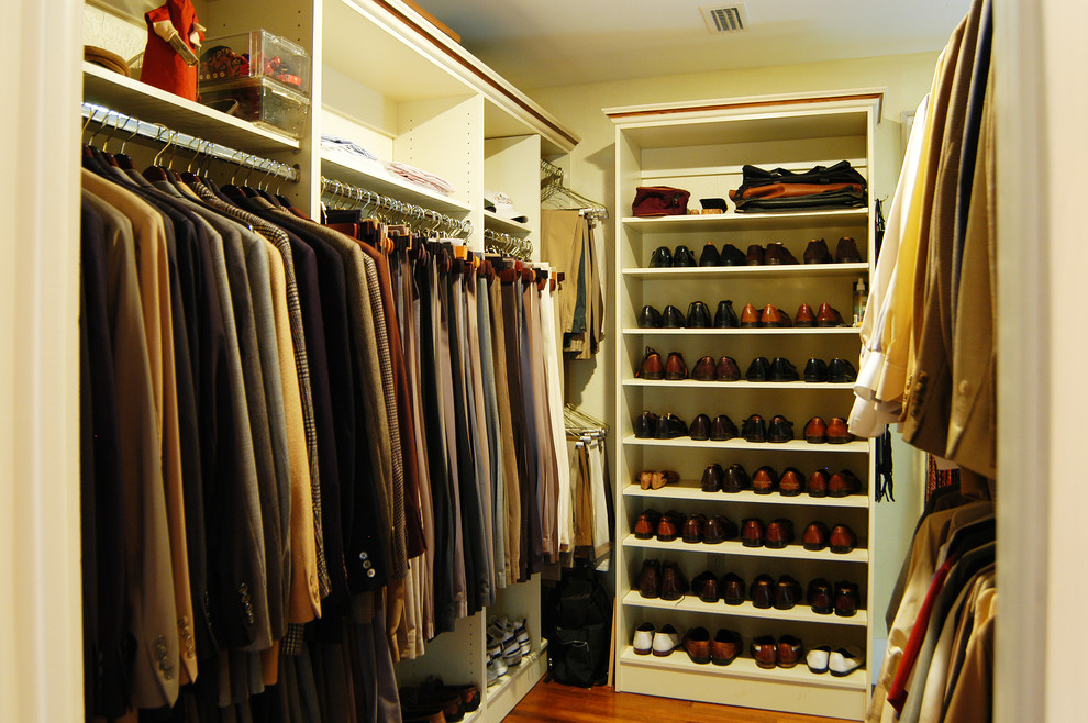 Photo of a contemporary wardrobe in Tampa.