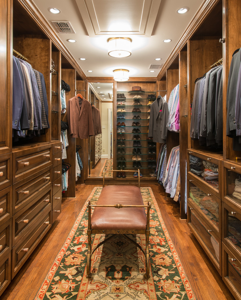 Dressing room - large traditional men's dressing room idea in Dallas