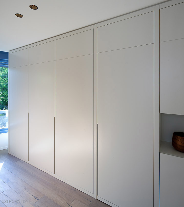 House in Savyon - Modern - Closet - Tel Aviv - by Gali ganach | Houzz