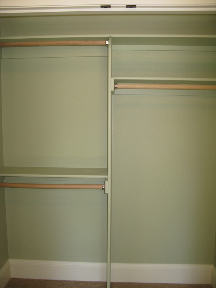 Example of a classic closet design