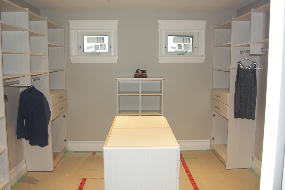 Large Walk In Closet Contemporáneo Armario Vancouver de STORX