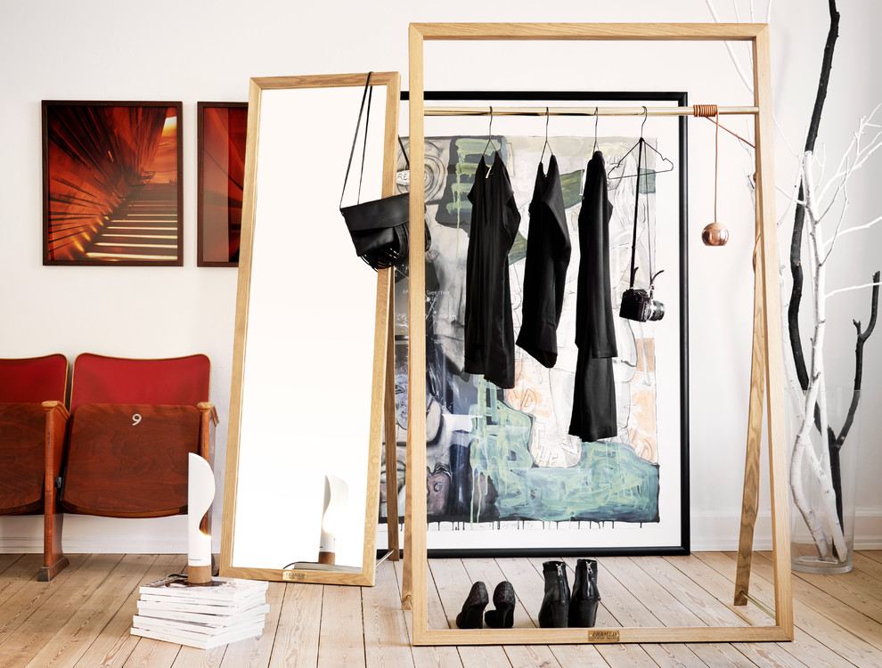 Bild på en minimalistisk garderob