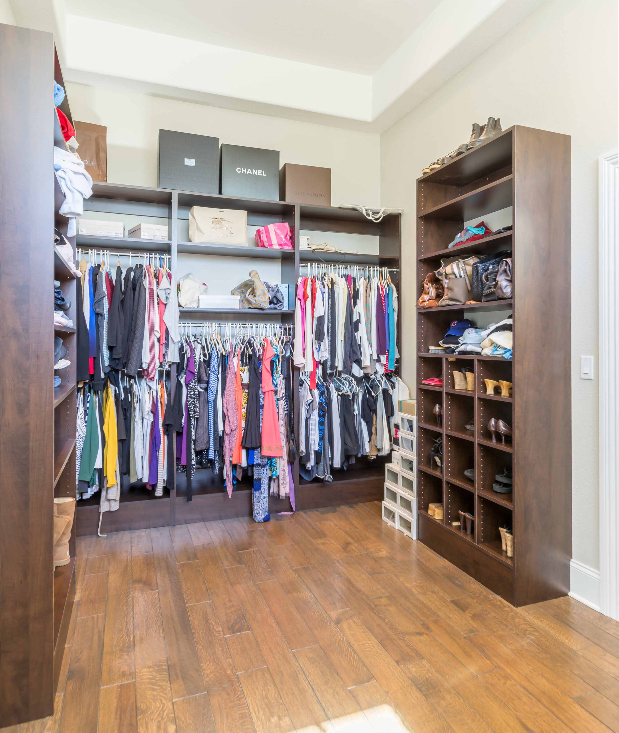 75 Tray Ceiling Walk-In Closet Ideas You'll Love - September, 2022 | Houzz