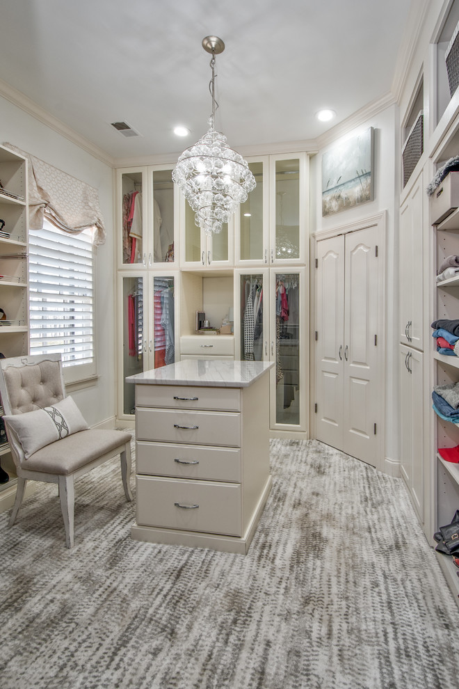 Master Bathroom and Closet remodel Closet Other by Heritage