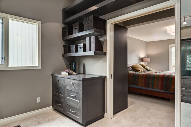 Master Bedroom, Ensuite and Walk-in Closet - Transitional - Wardrobe -  Calgary - by Kon-strux Developments | Houzz IE