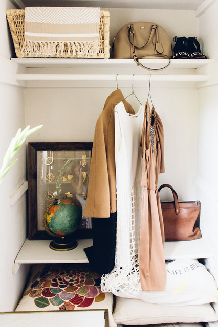 6 ideas para organizar un armario pequeño que cambiarán tu vida 5