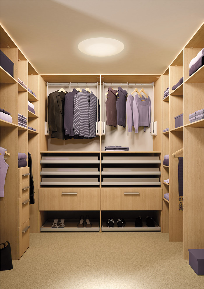 Photo of a contemporary wardrobe in Montreal.