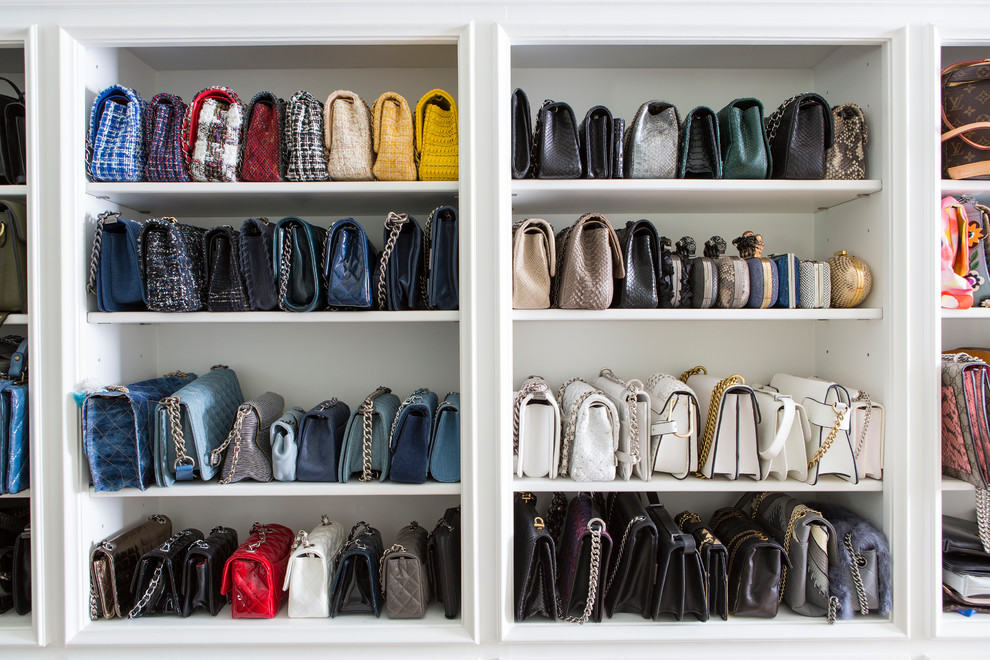 Beach style wardrobe in Los Angeles.