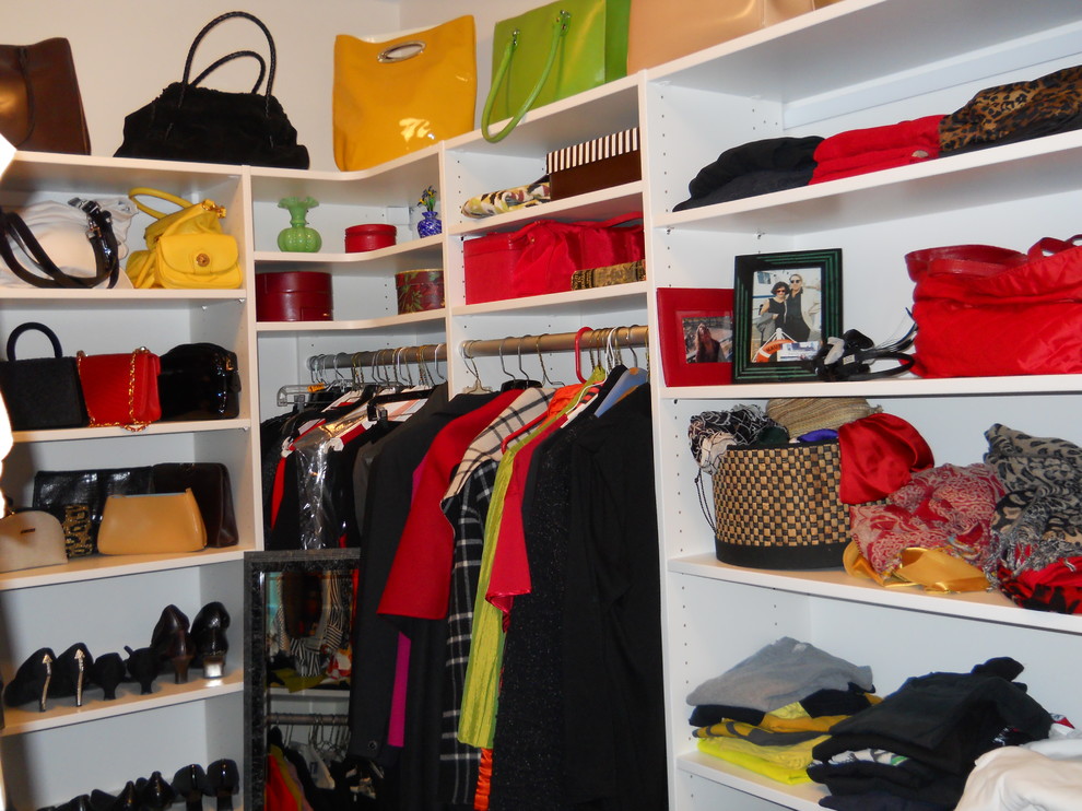 Inspiration for a contemporary closet remodel in Cleveland