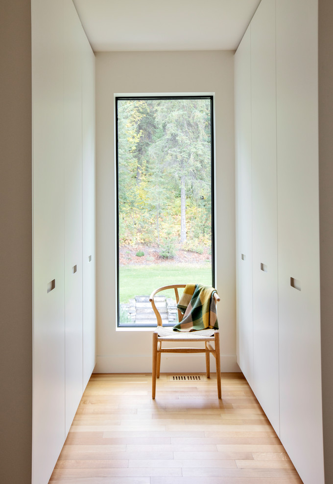 18 Charming Scandi-style Closet Designs You Will Love