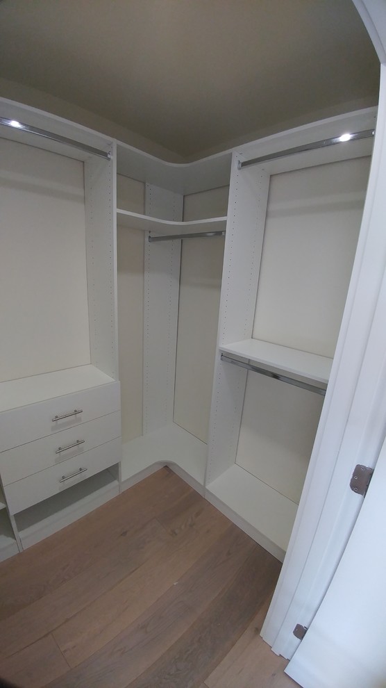 Olympic Blvd, Los Angeles Closet Los Angeles by Nextar