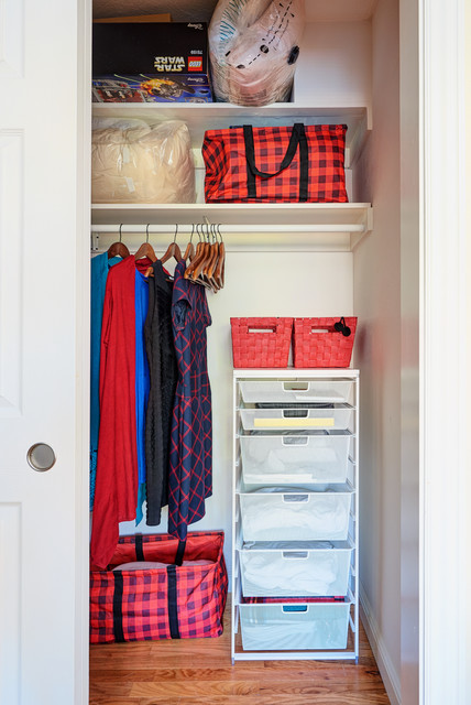 Organization of All closets in a Family home - Midcentury - Wardrobe - San  Francisco - by All Buttoned Up - Smart Organization Solutions | Houzz IE