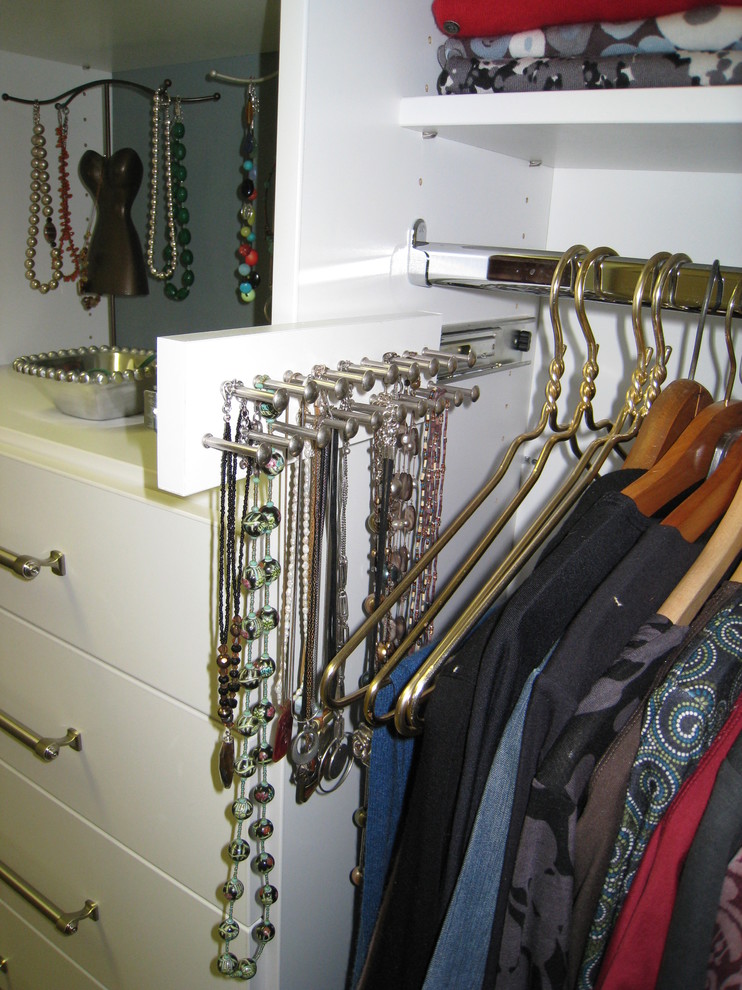 Klassisk inredning av en garderob