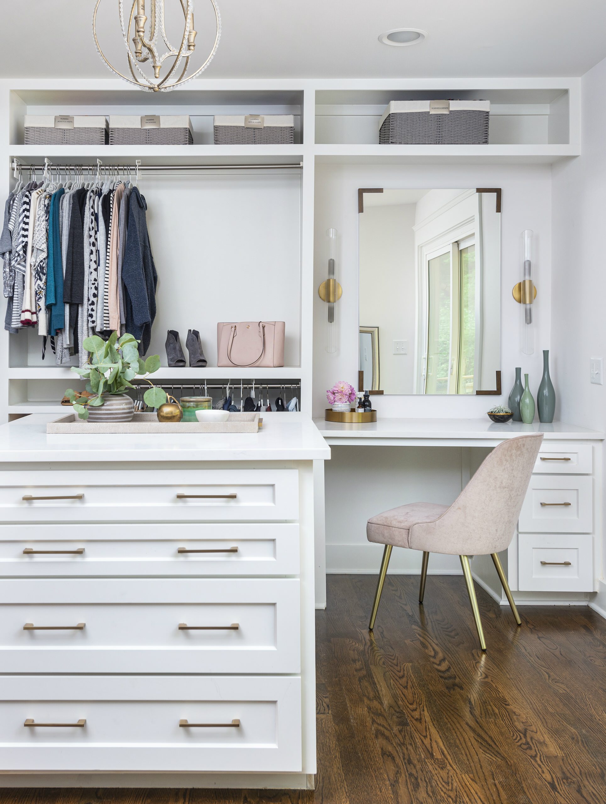 Walk In Closet System With Makeup Vanity