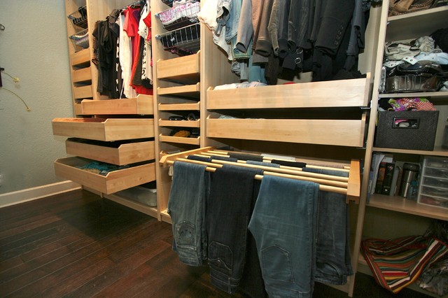 Robeson Design Girls Bedroom and Closet Storage Solutions - Transitional -  Wardrobe - San Diego - by Robeson Design | Houzz IE