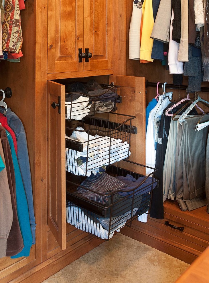 Example of a mountain style closet design in Cleveland