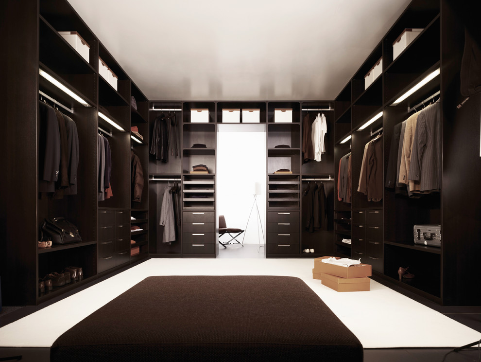 Inspiration for a contemporary closet remodel in Houston