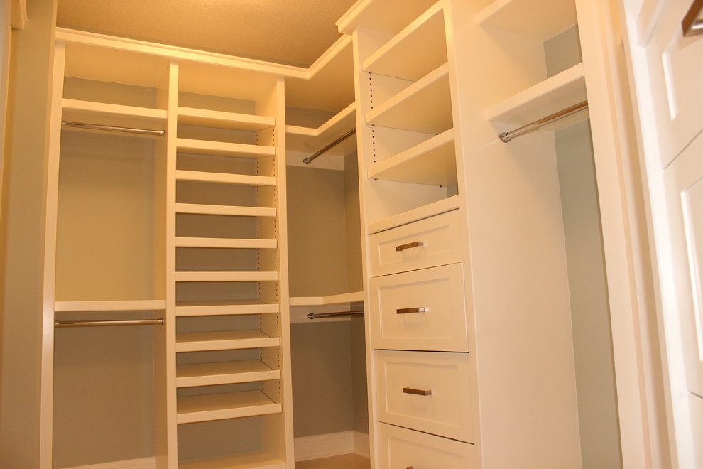 STELLAR HOMES DONSDALE Contemporary Closet Edmonton by CULHAM