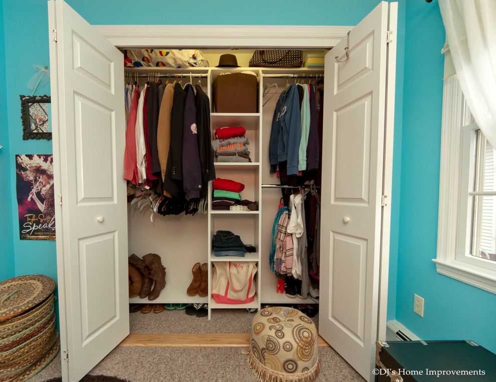 Closet - traditional closet idea in New York