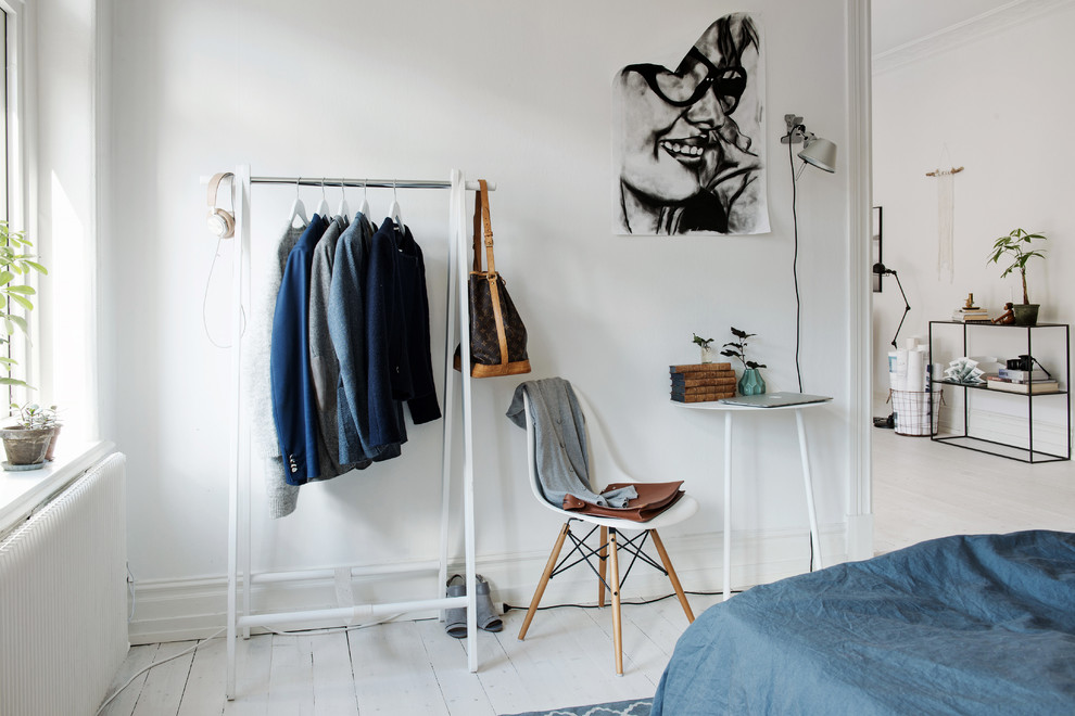 Inspiration for a modern wardrobe in Gothenburg.