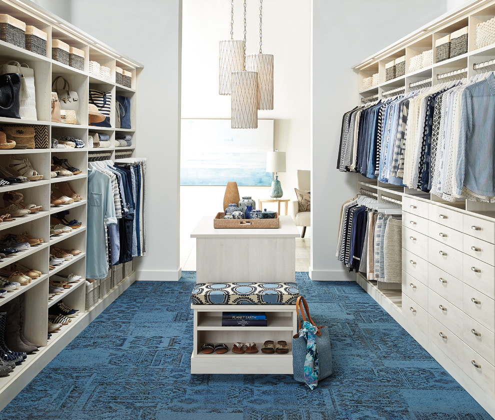 Example of a minimalist closet design in Other