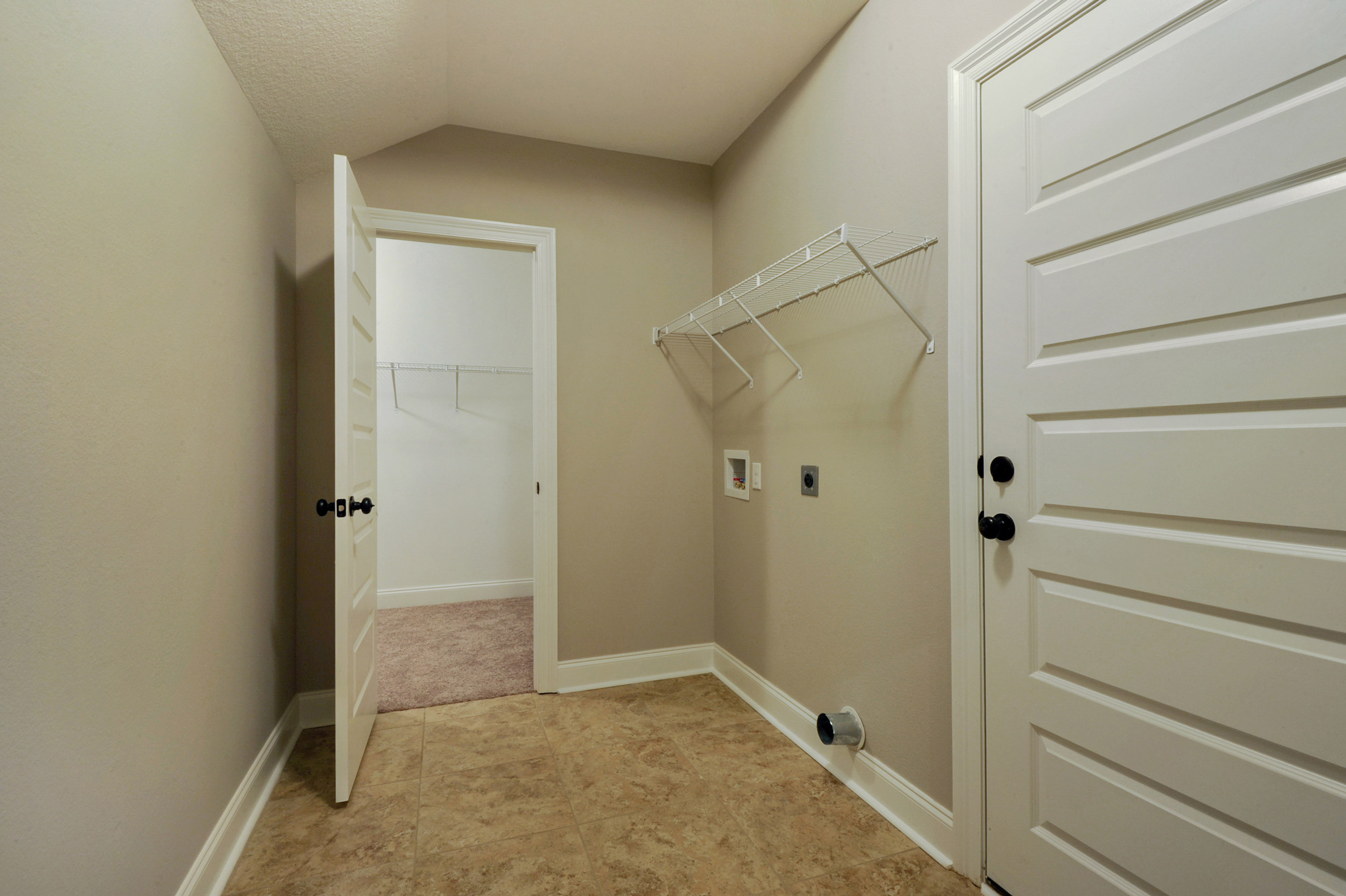 Organizing Your Bonus Room Closet to Fit Your Needs – Closets By