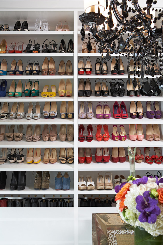 Example of a trendy closet design in Los Angeles