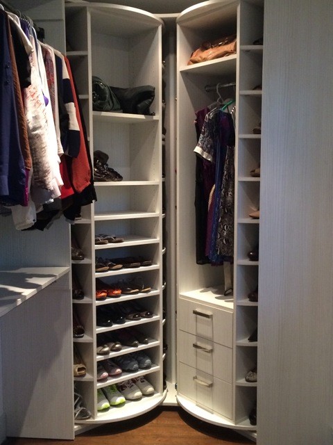 The BEST Corner closet - A revolving shoerack  Closet shoe storage, Shoe  rack for small closet, Bedroom organization closet