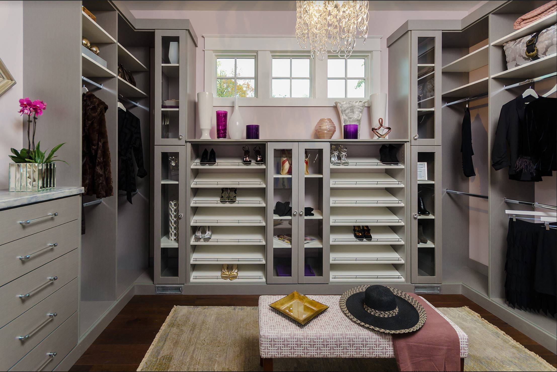 https://st.hzcdn.com/simgs/pictures/closets/transitional-closet-kevin-scott-craig-houston-img~73c10cf208c038eb_14-5899-1-6ba0b4c.jpg