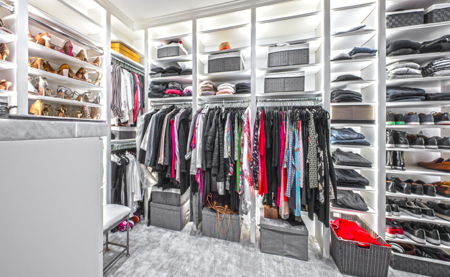 Inspiration for a mid-sized transitional gender-neutral carpeted and gray floor walk-in closet remodel in Seattle with open cabinets and white cabinets