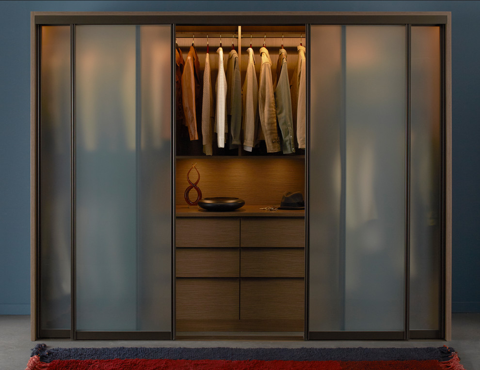Photo of a modern wardrobe in San Francisco.
