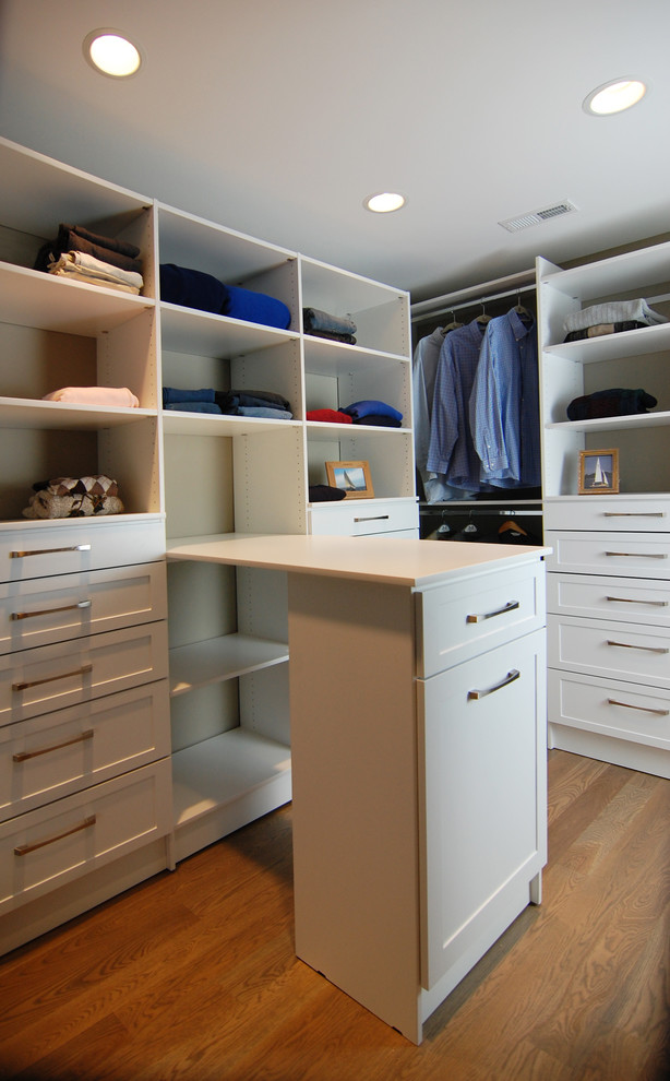 Walkin Arnold, MD Contemporary Closet DC Metro by Closet