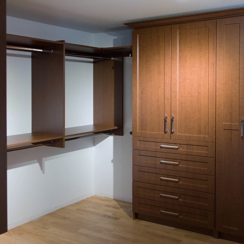 WalkIn Closet Dilworth Traditional Closet Vancouver by STOR
