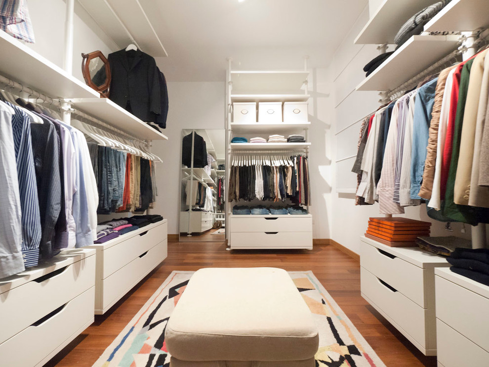 Idéer för att renovera en mellanstor funkis garderob